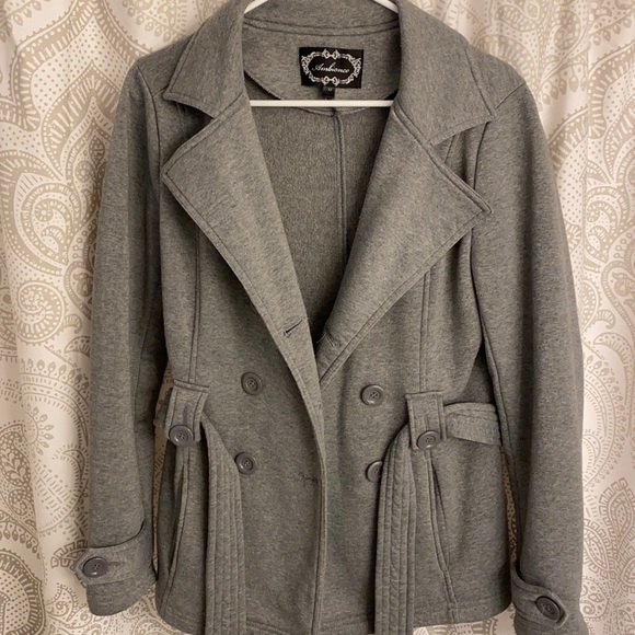 Gray coat - Picture 1 of 6